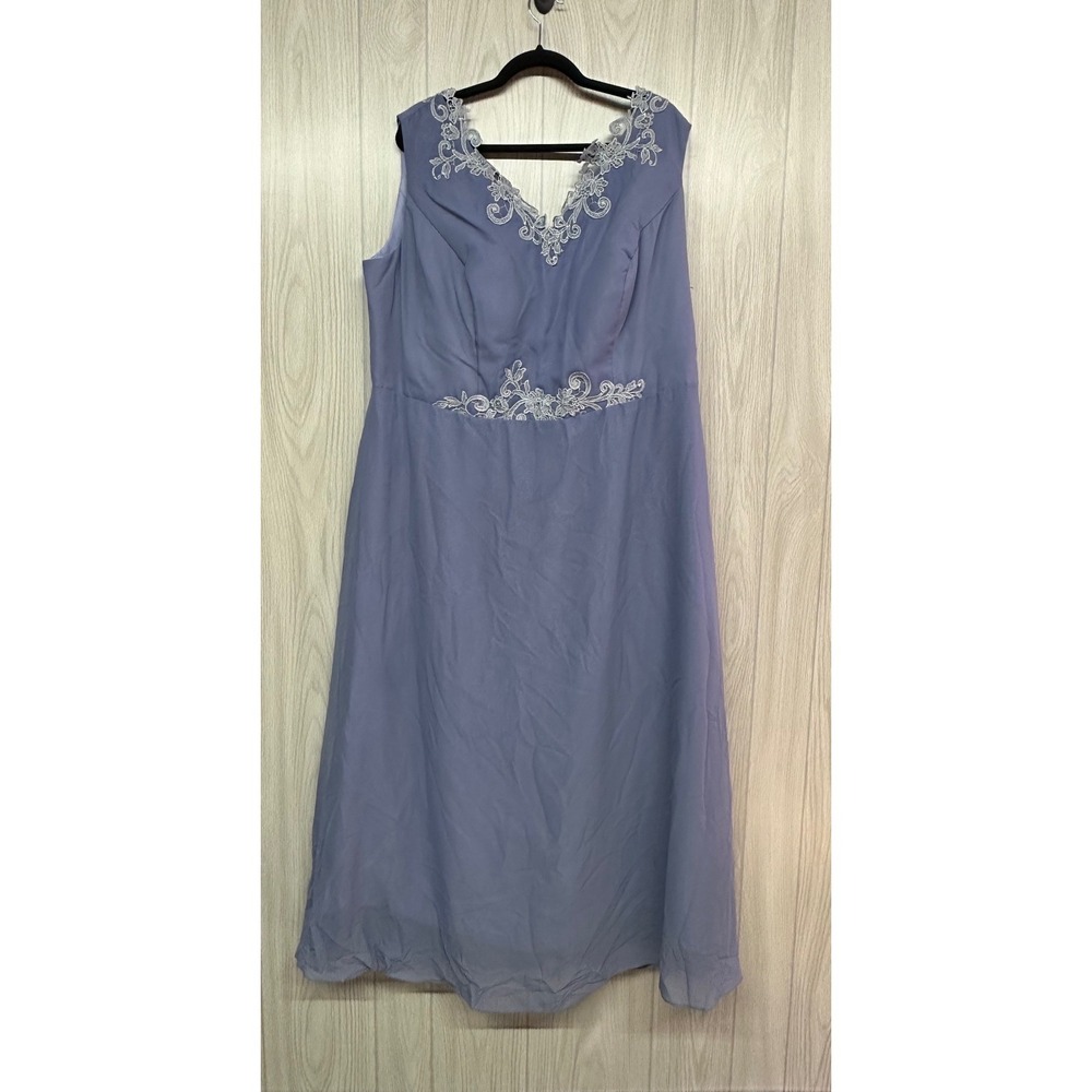 Periwinkle‎ Blue Embroidered V-Neck Chiffon Midi Dress Plus Size 24W